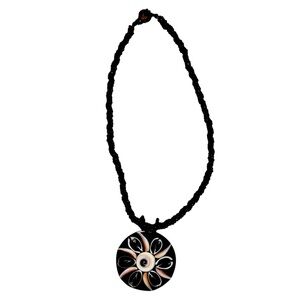 Shell Beaded Necklace Black
